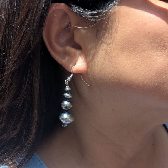 Navajo Pearls Graduated Sterling Silver Dangle Earrings Saucer Beaded Jewelry ** - Picture 5 of 10
